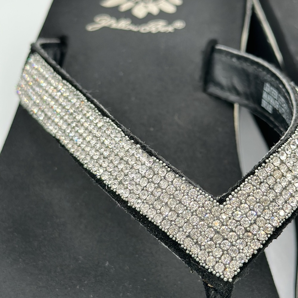 Yellow Box Briah black leather thong sandals with silver bling straps, size 6 - Picture 3 of 9